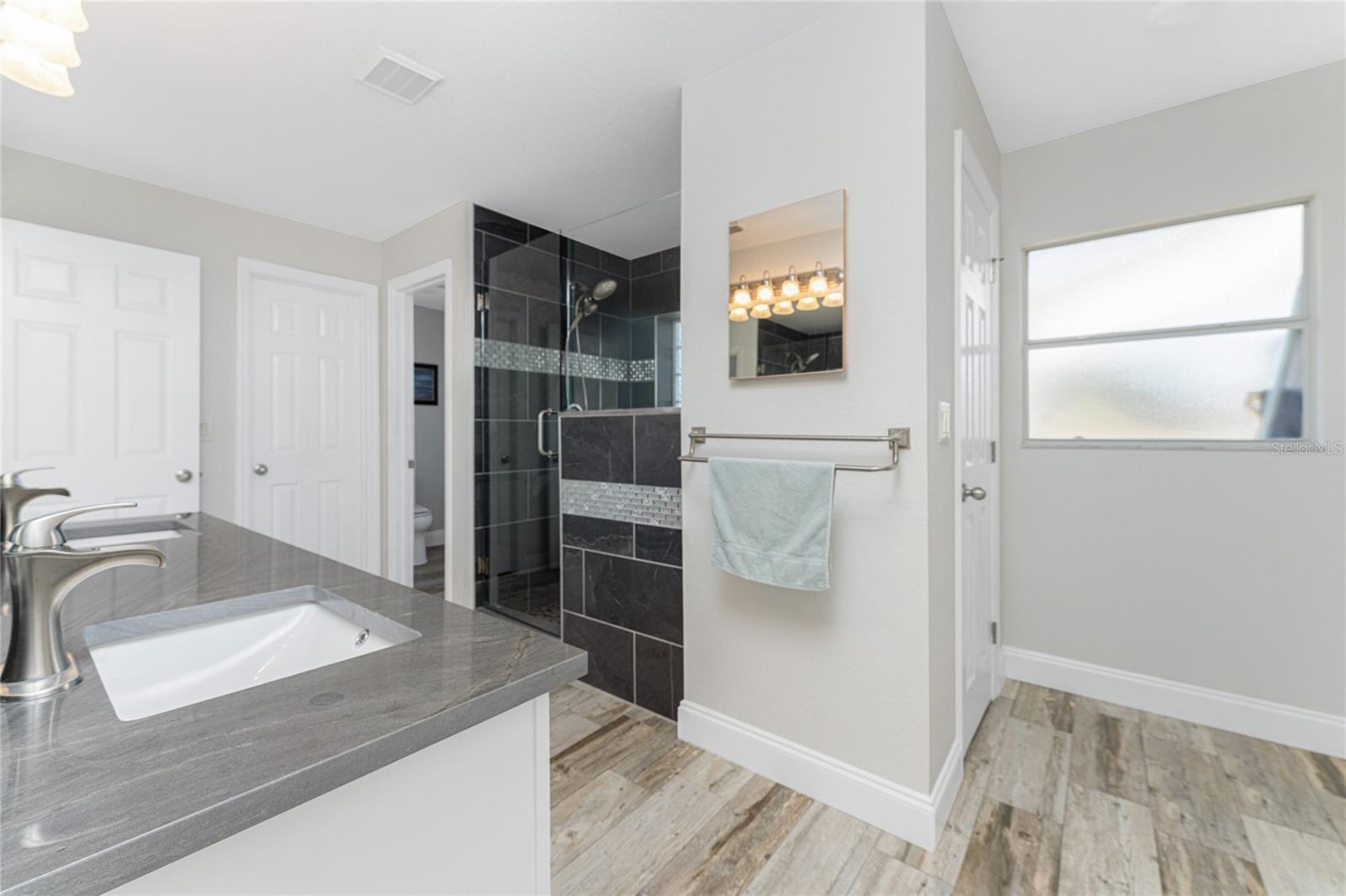 Image 45 of 75 For 17 Callao Street