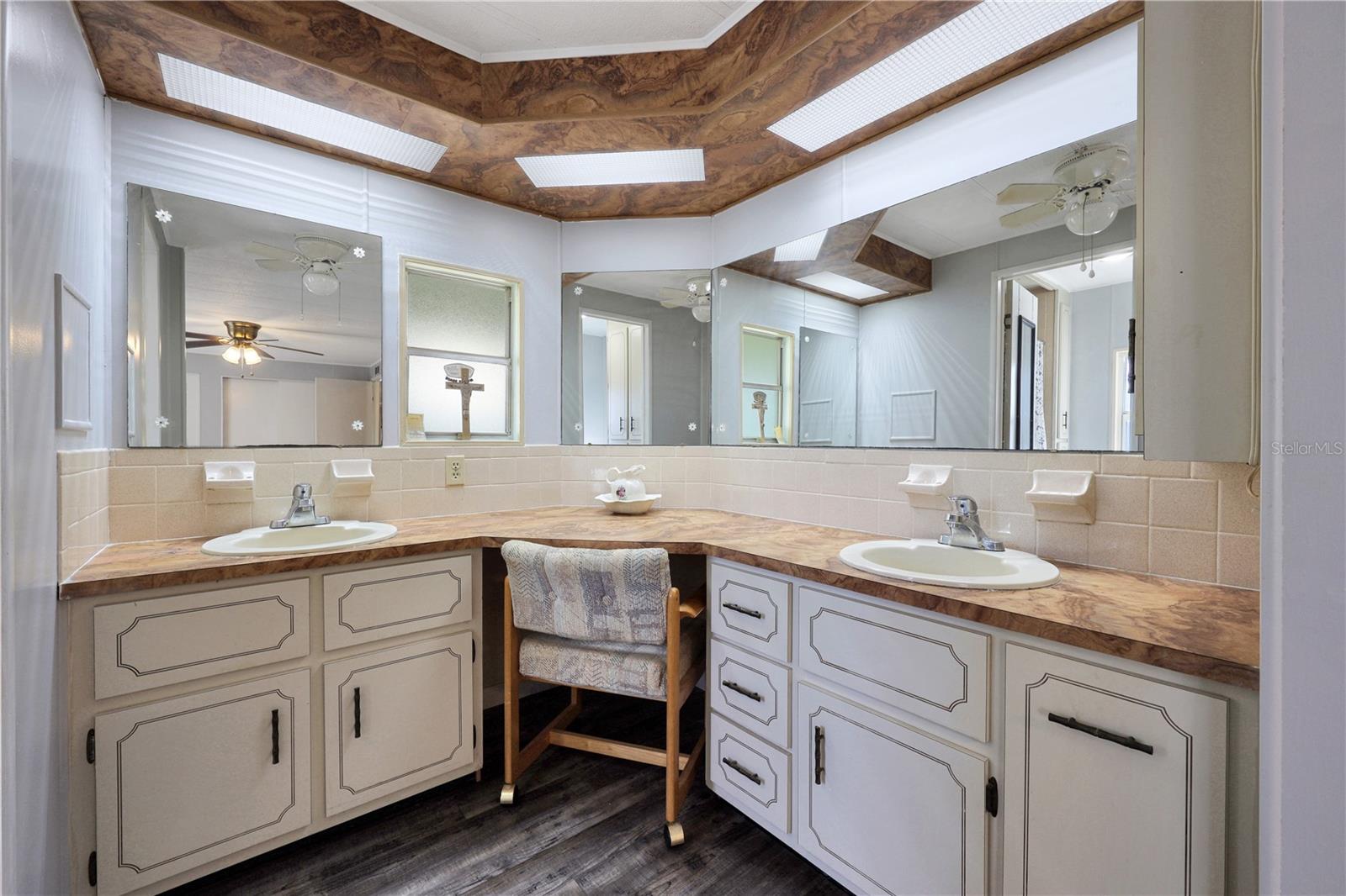 Image 15 of 94 For 2100 Kings Highway 465