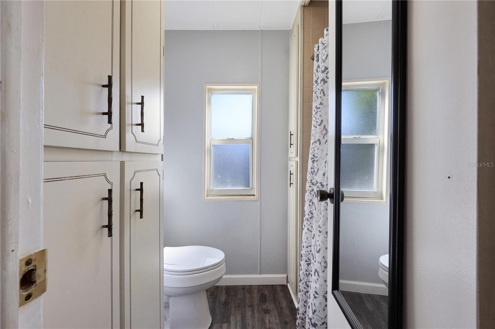 Image 16 of 94 For 2100 Kings Highway 465