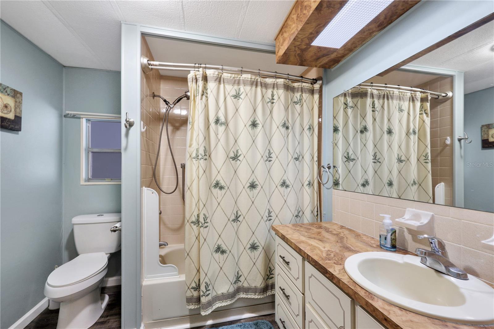 Image 19 of 94 For 2100 Kings Highway 465