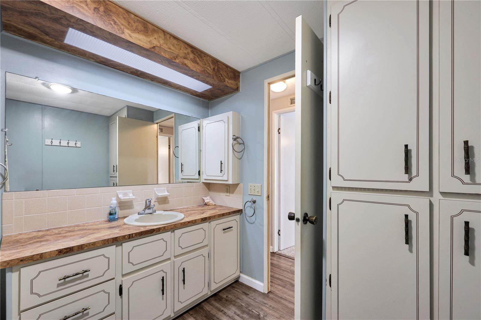 Image 21 of 94 For 2100 Kings Highway 465