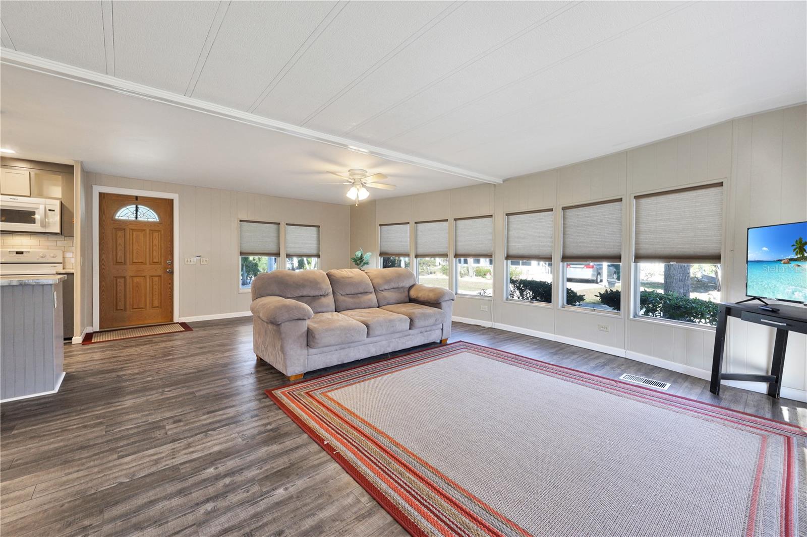 Image 6 of 94 For 2100 Kings Highway 465