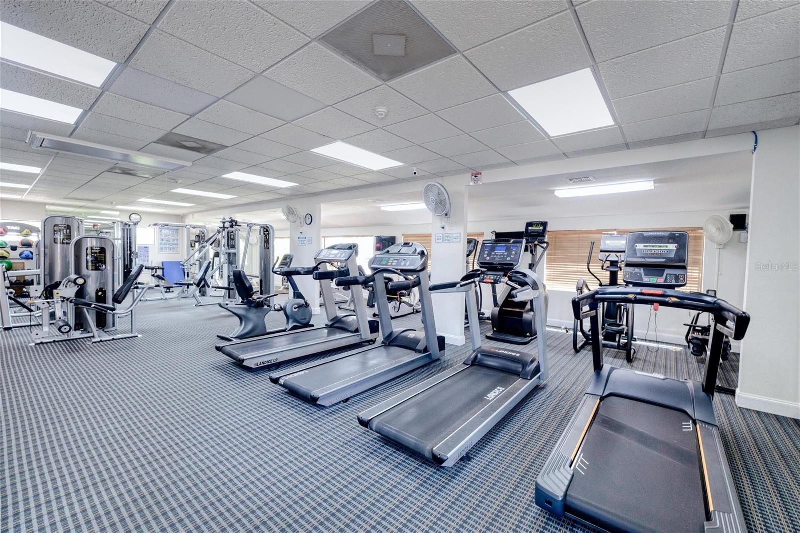 Image 77 of 94 For 2100 Kings Highway 465