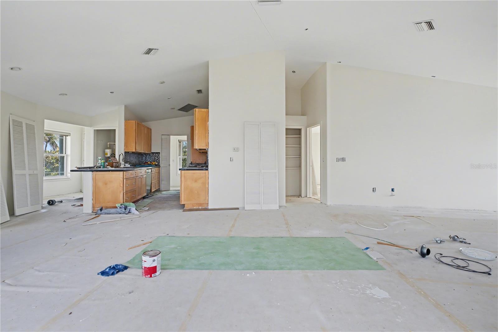 Image 10 of 50 For 321 Bayridge Place