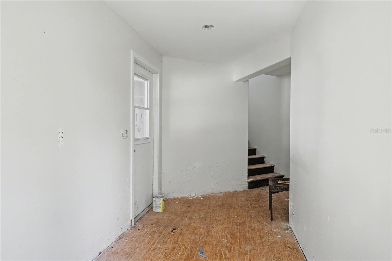 Image 15 of 50 For 321 Bayridge Place