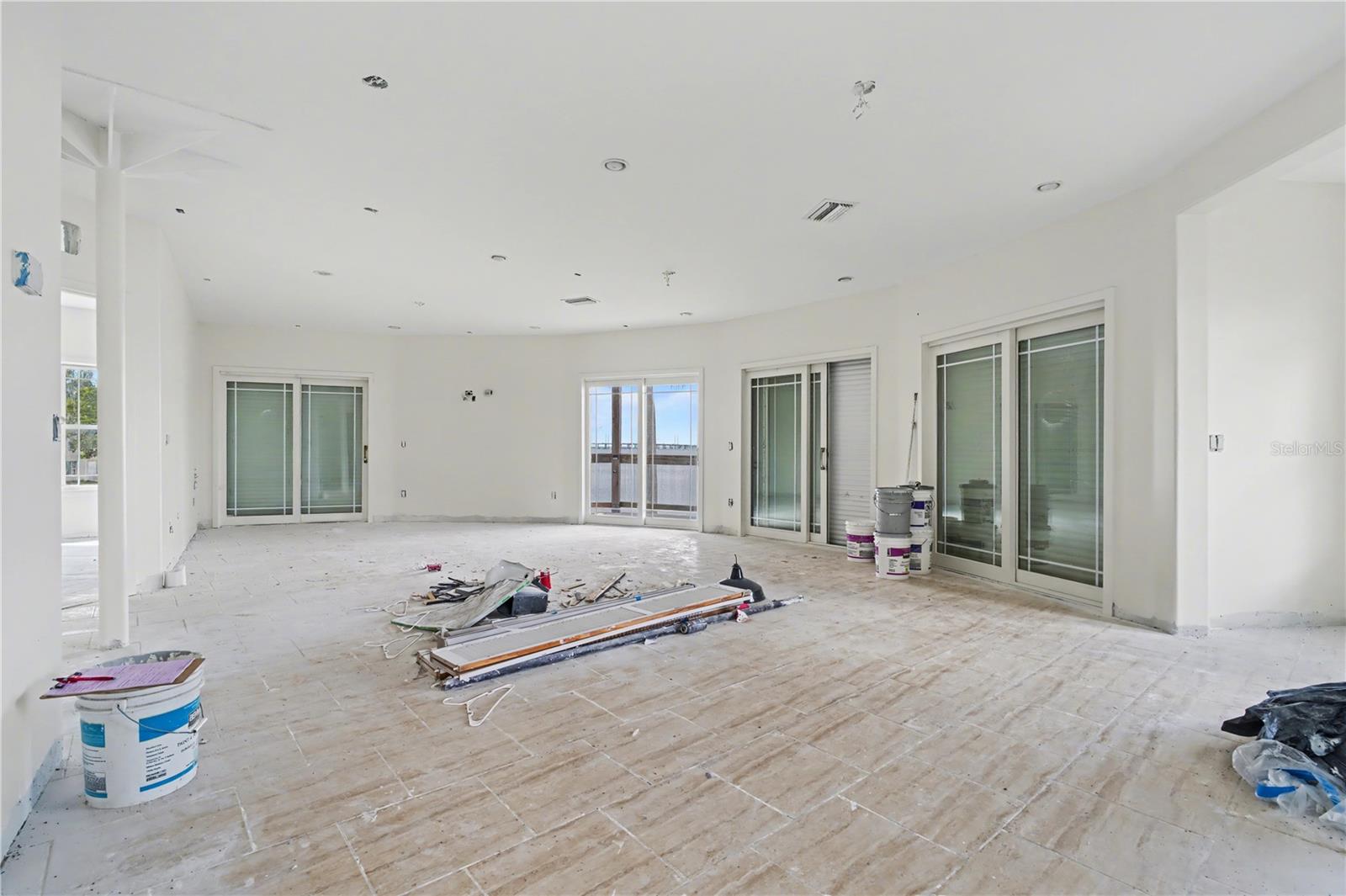 Image 19 of 50 For 321 Bayridge Place