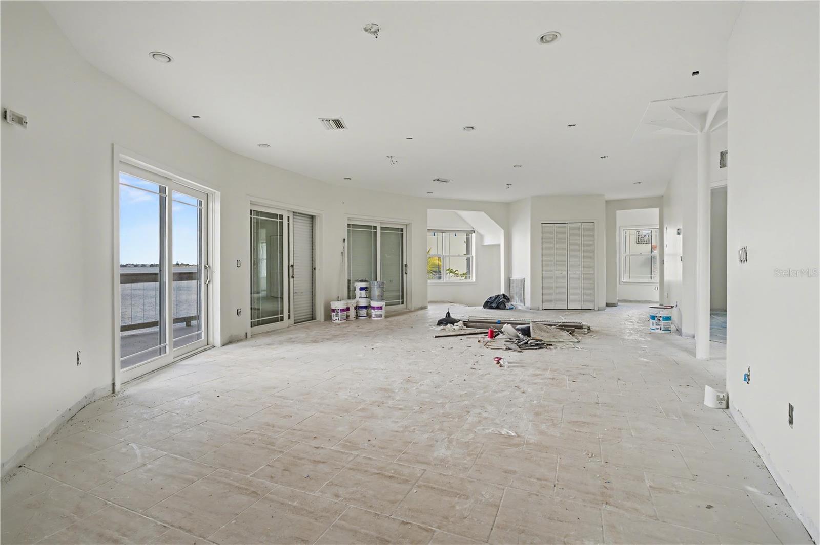 Image 20 of 50 For 321 Bayridge Place