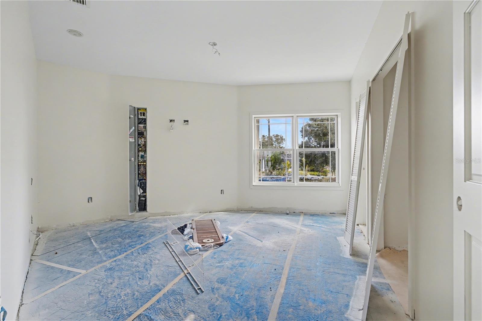 Image 21 of 50 For 321 Bayridge Place