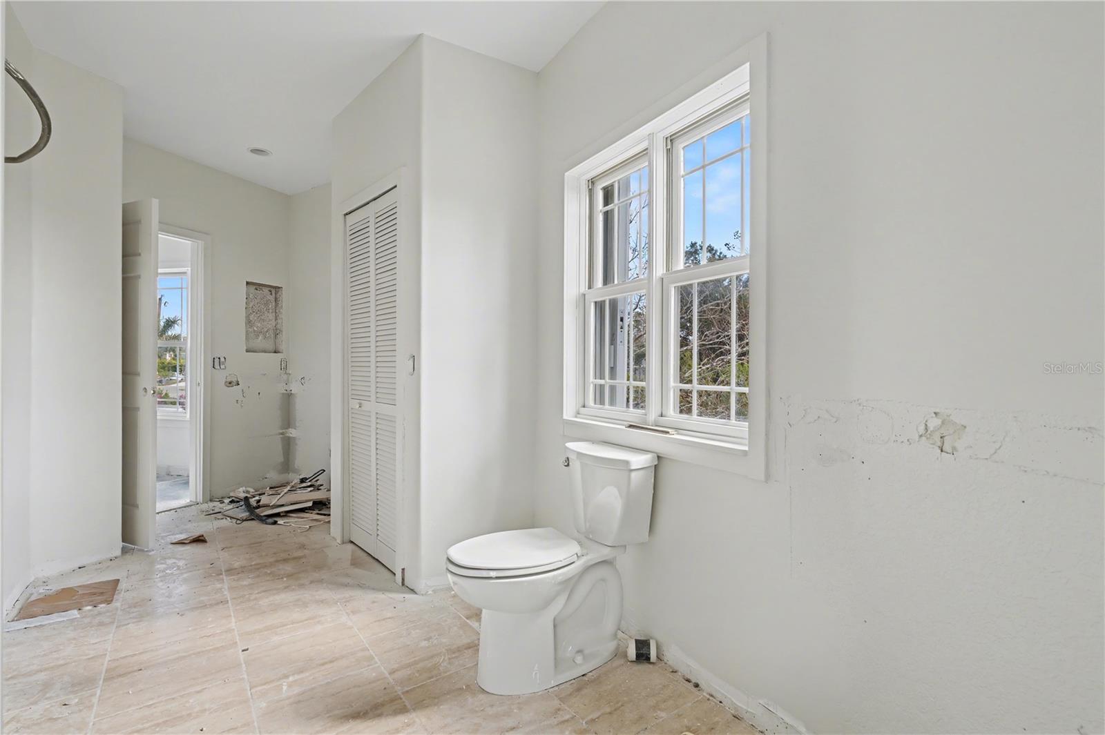 Image 24 of 50 For 321 Bayridge Place