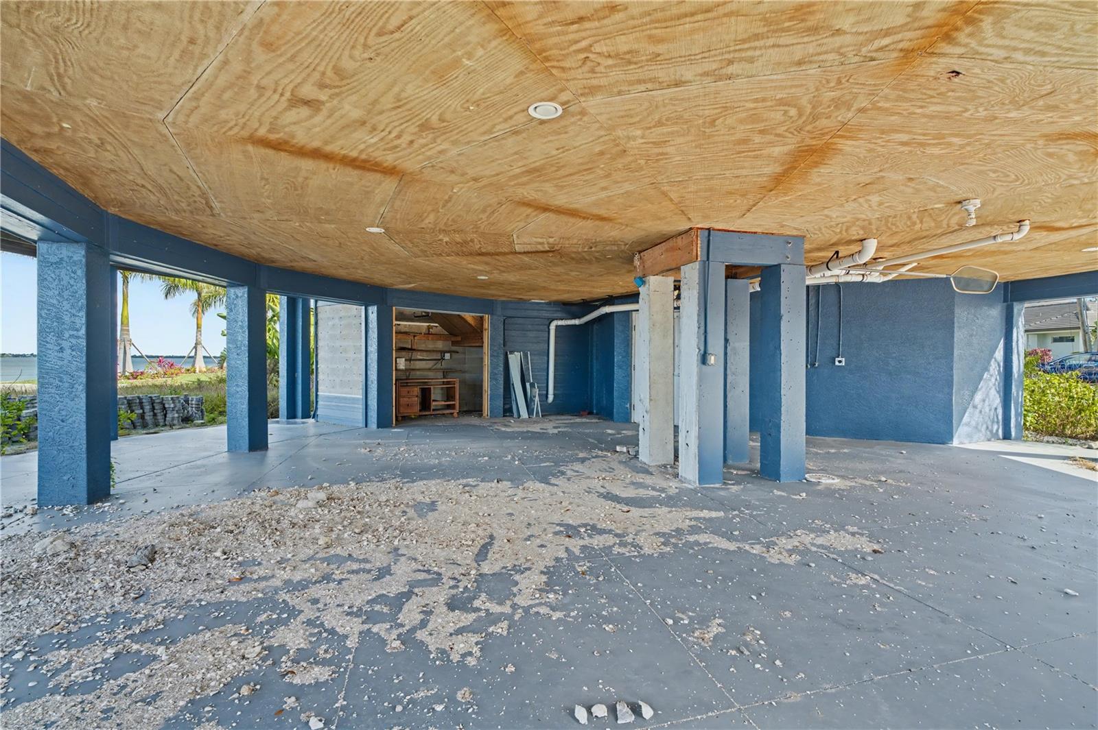 Image 40 of 50 For 321 Bayridge Place