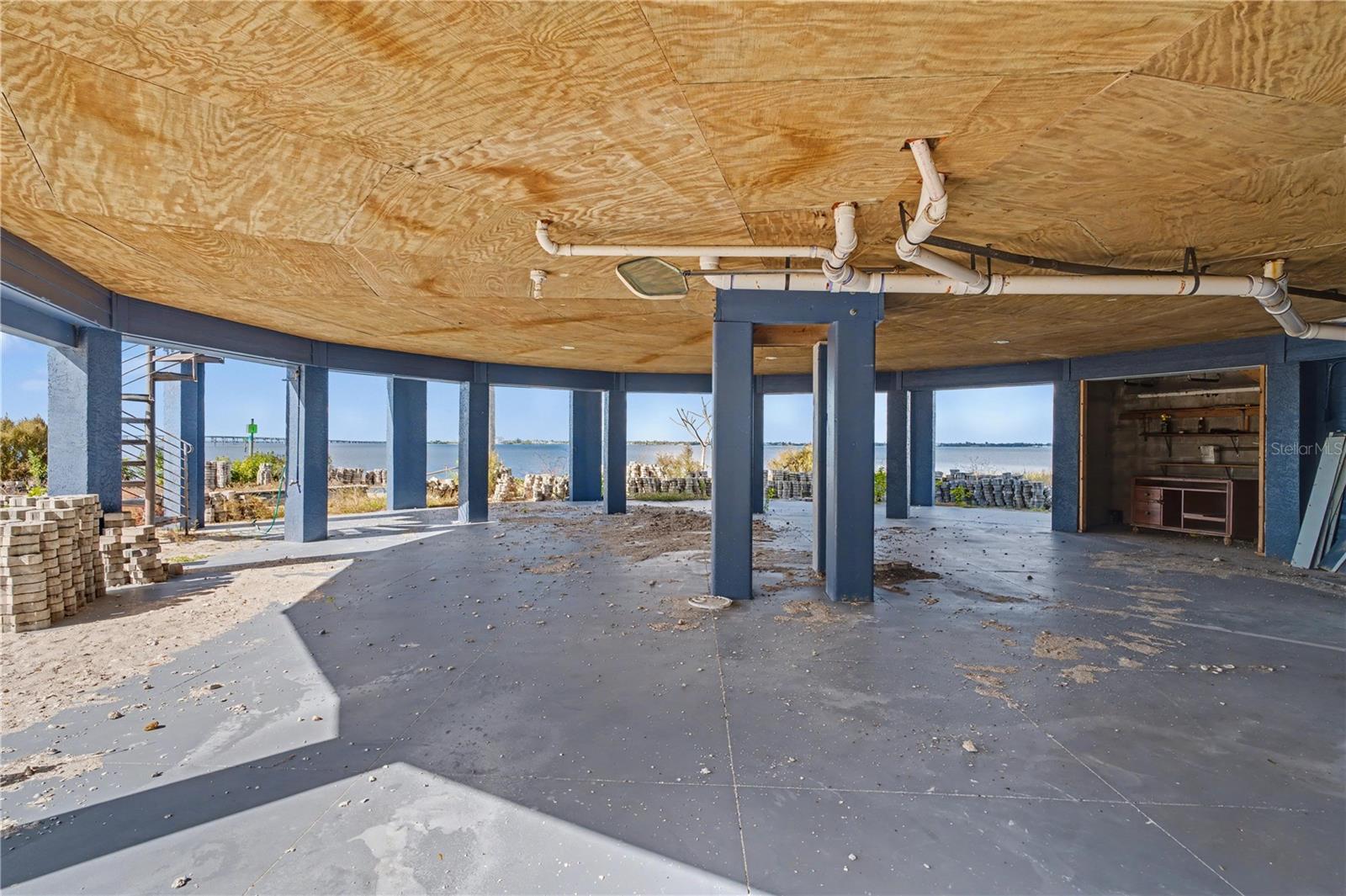 Image 41 of 50 For 321 Bayridge Place