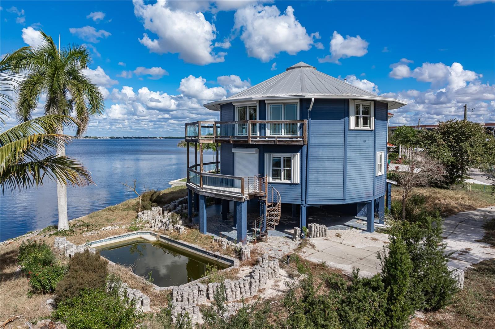 Image 6 of 50 For 321 Bayridge Place