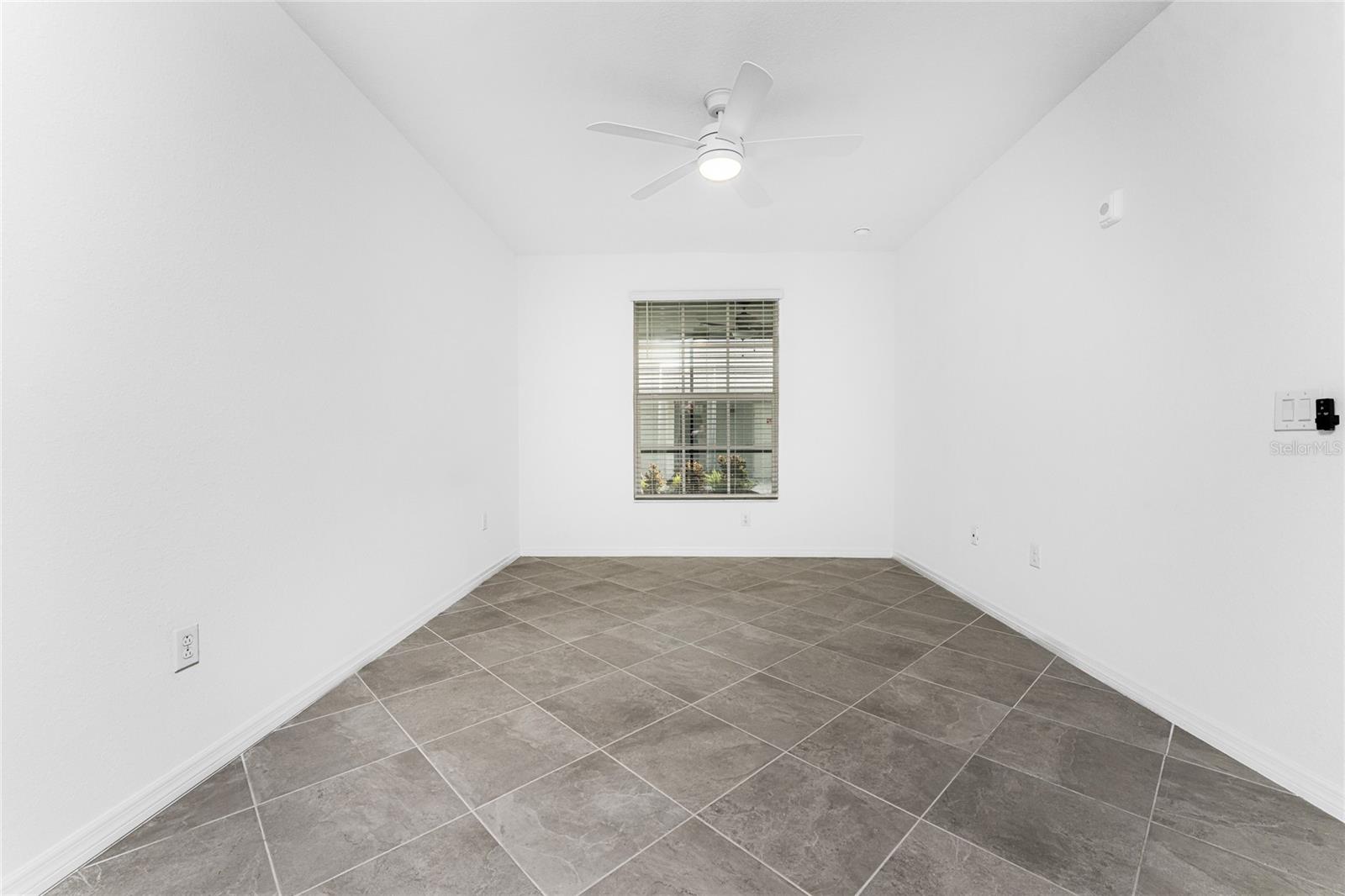 Image 14 of 29 For 12440 Wellen Golf Street 106