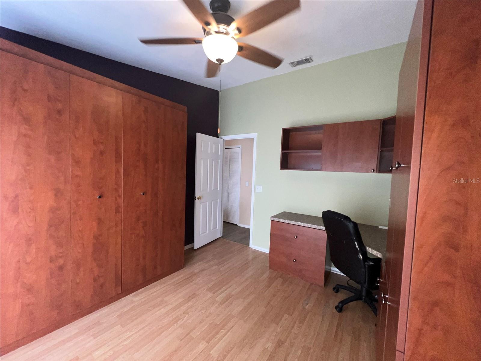 Image 18 of 30 For 3300 Loveland Boulevard 904