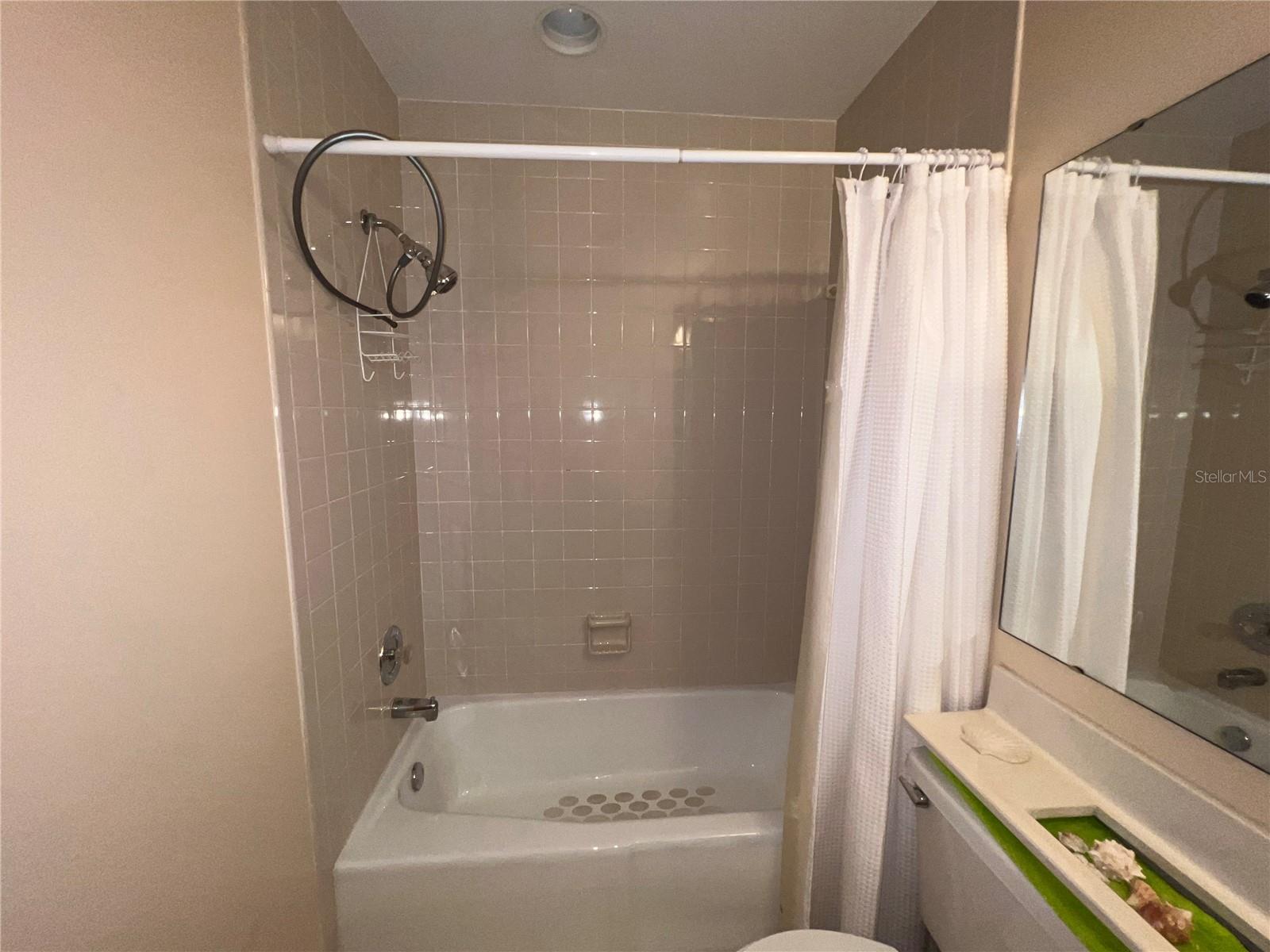 Image 21 of 30 For 3300 Loveland Boulevard 904