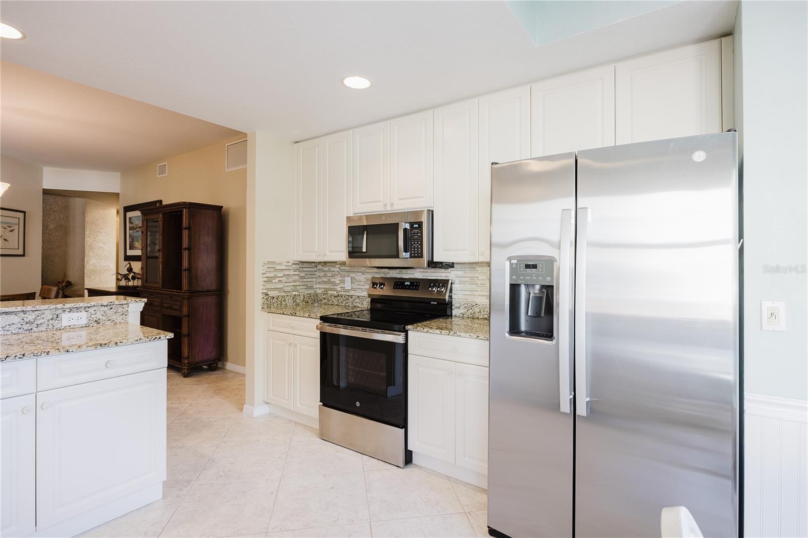 Image 14 of 60 For 255 West End Drive 2203