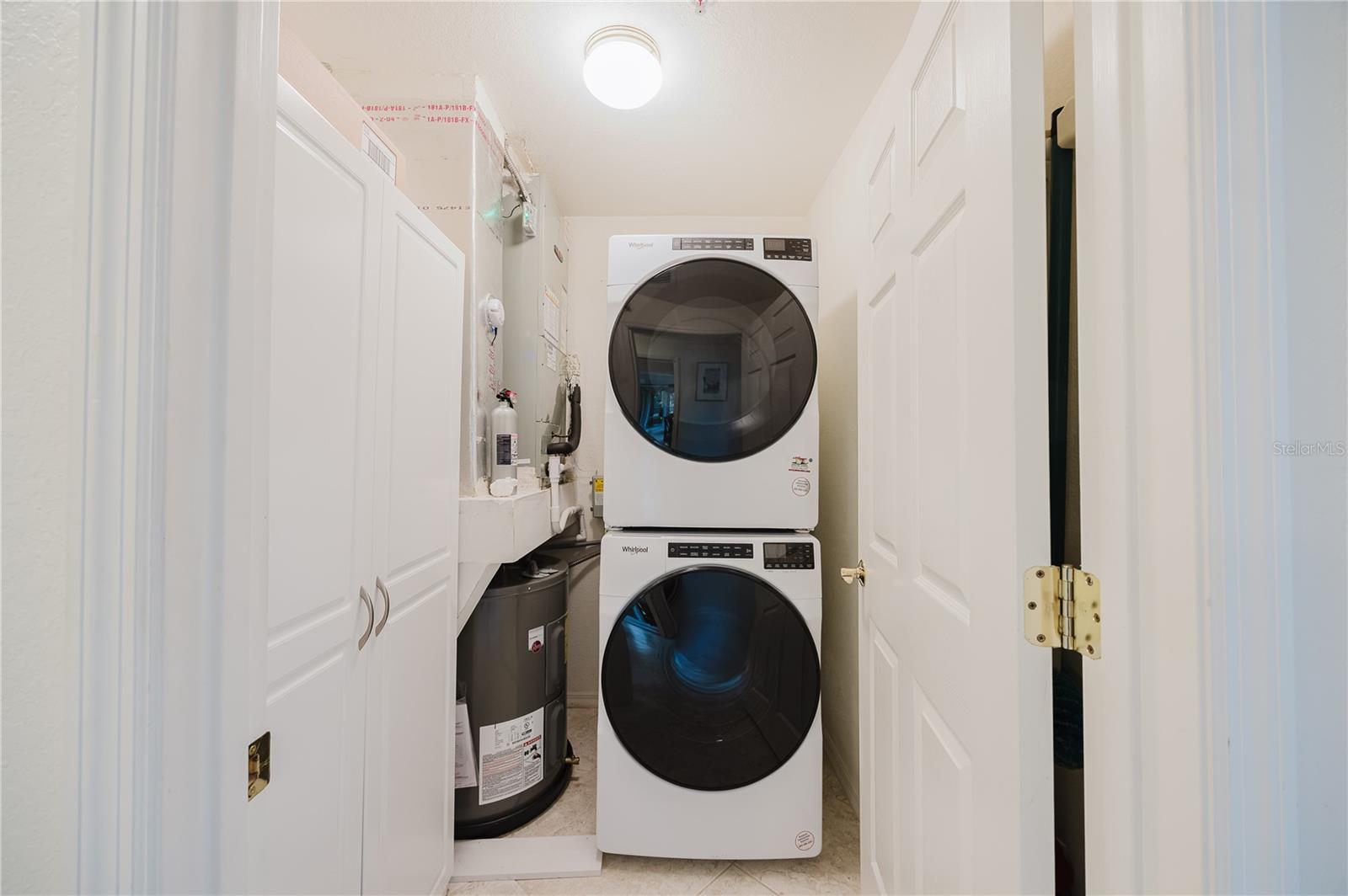 Image 36 of 60 For 255 West End Drive 2203