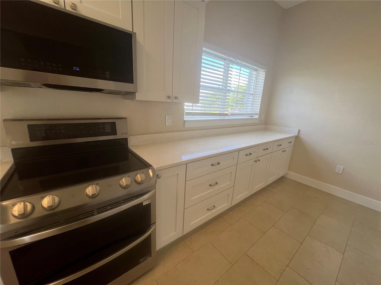 Image 9 of 28 For 21283 Hepner Avenue