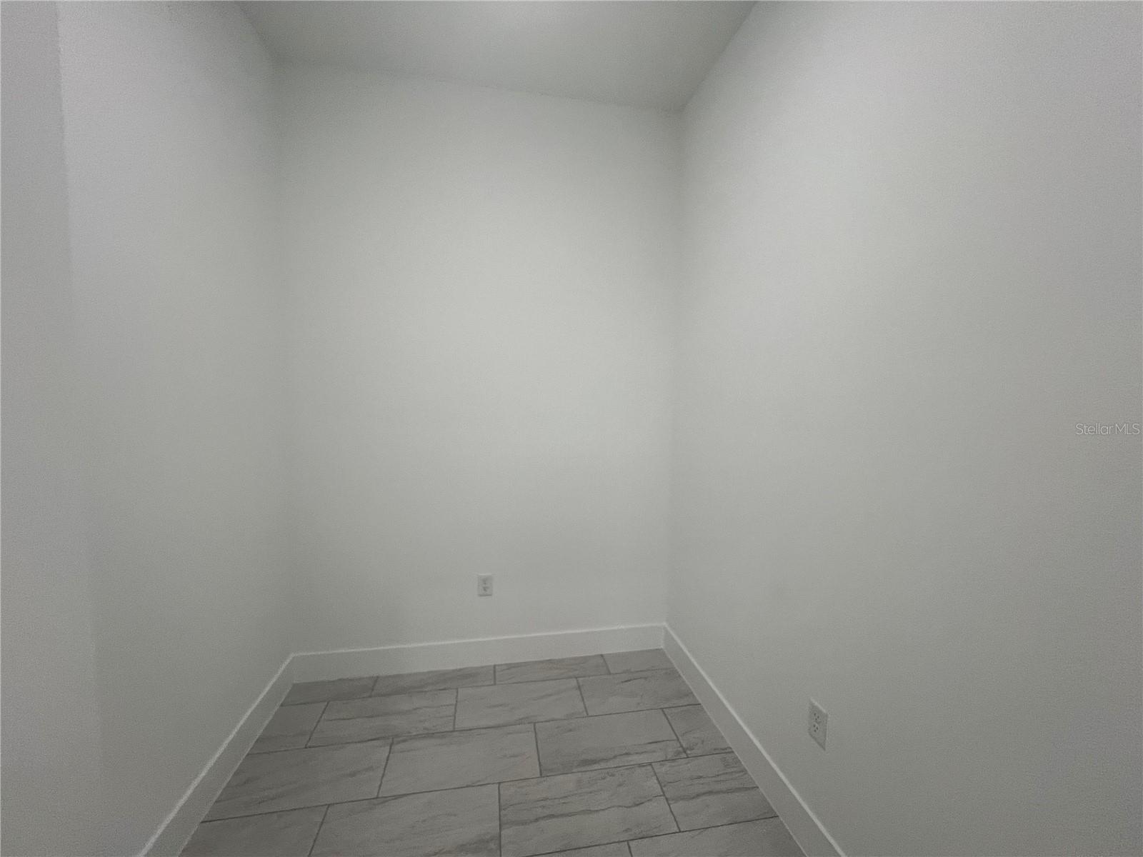 Image 24 of 34 For 17 Beam Court