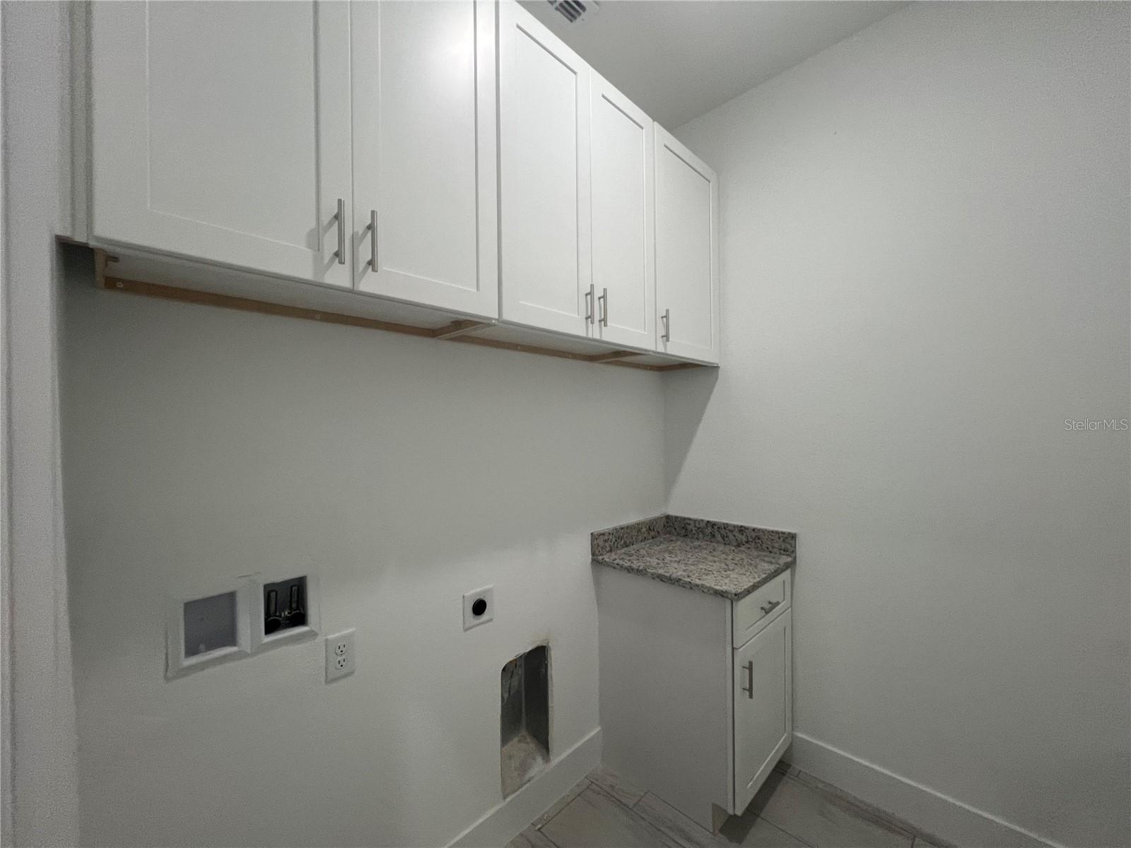 Image 29 of 34 For 17 Beam Court