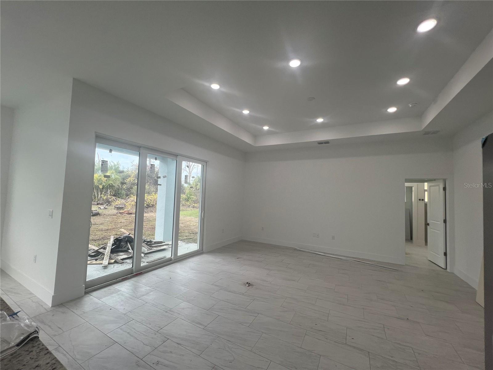 Image 11 of 28 For 187 Sesame Road E