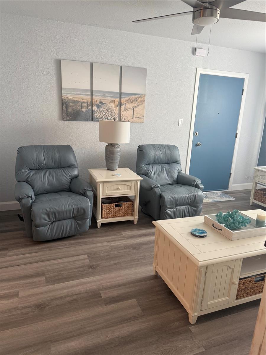 Image 3 of 30 For 4158 Tamiami Trail U1