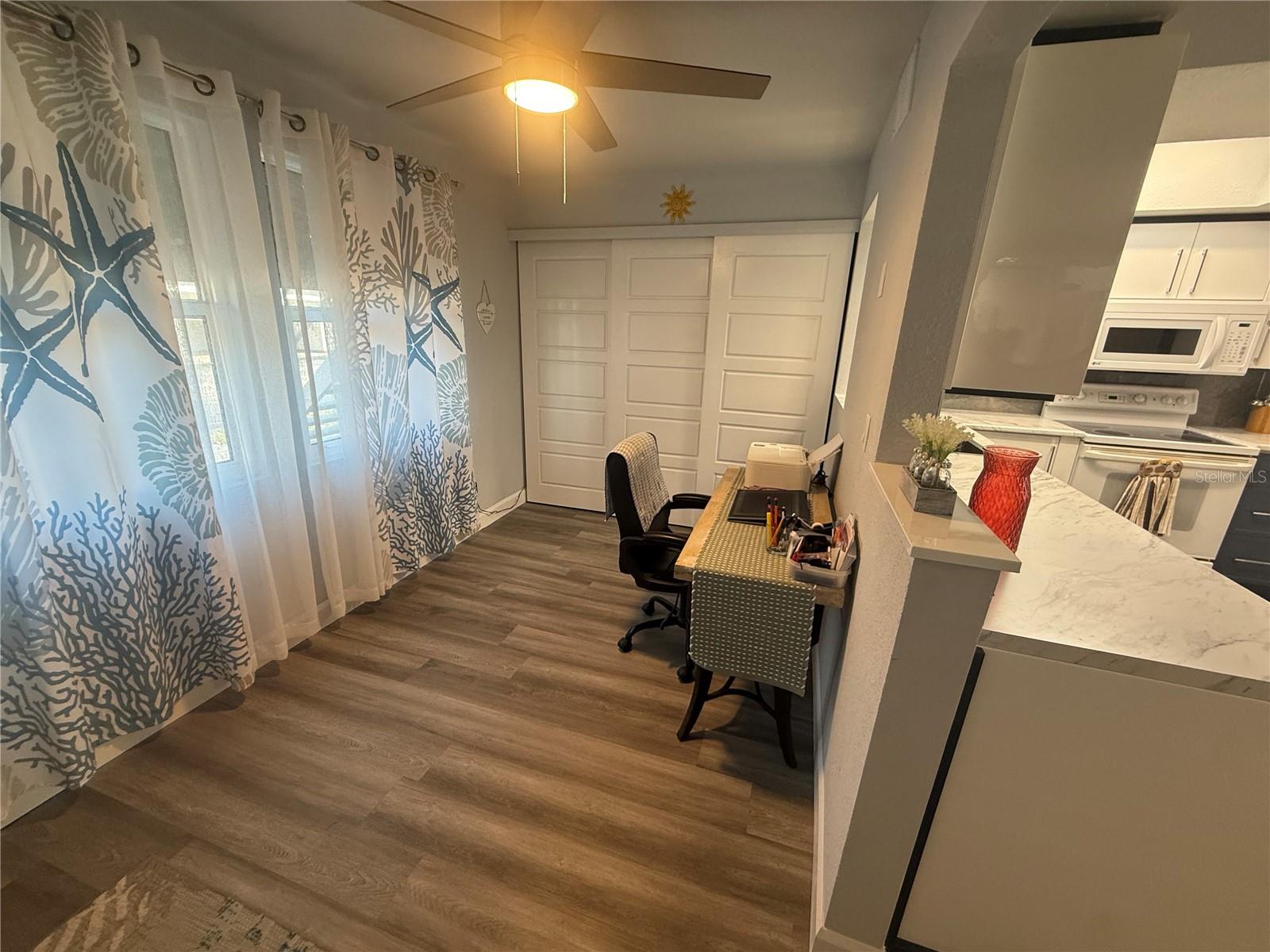 Image 8 of 30 For 4158 Tamiami Trail U1