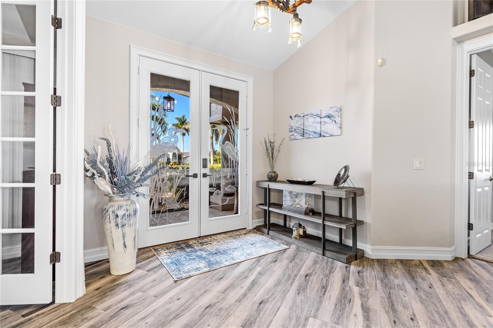 Image 20 of 59 For 11872 Princess Grace Court