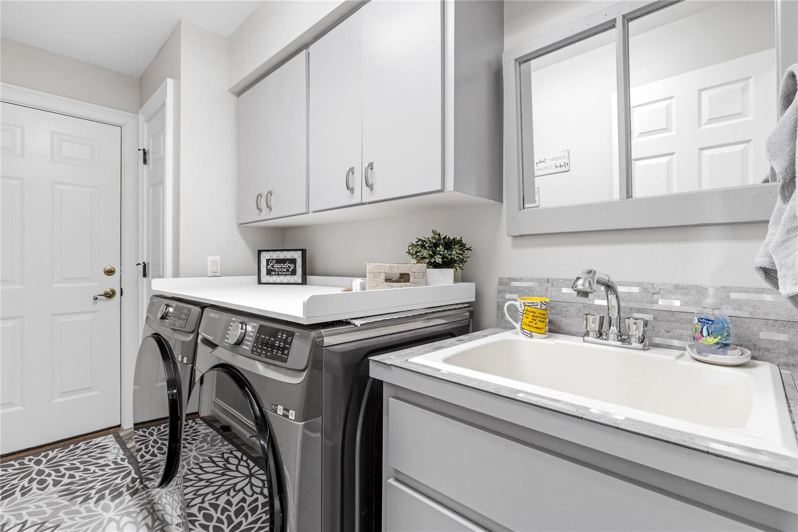 Image 27 of 59 For 11872 Princess Grace Court