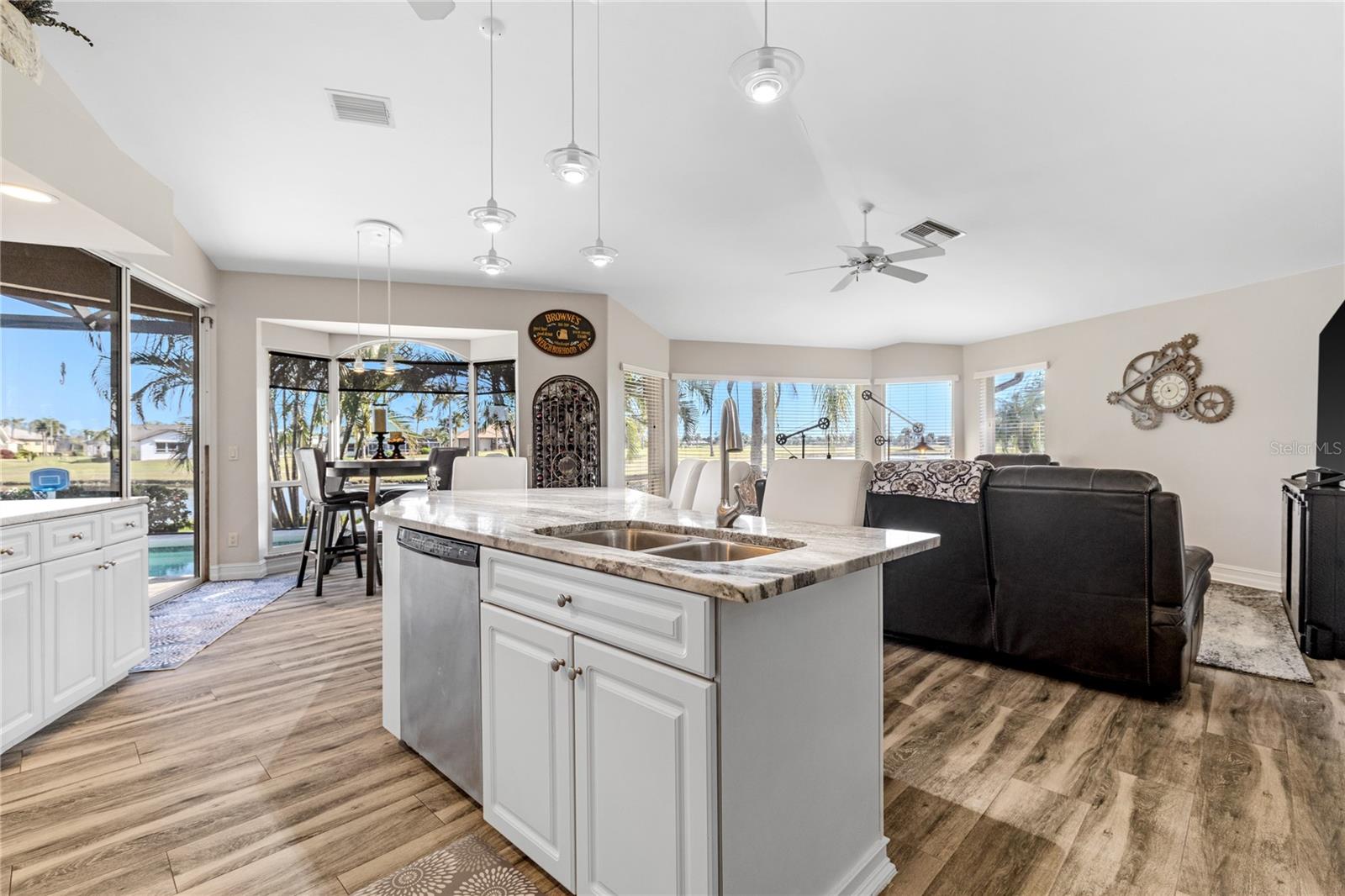 Image 31 of 59 For 11872 Princess Grace Court