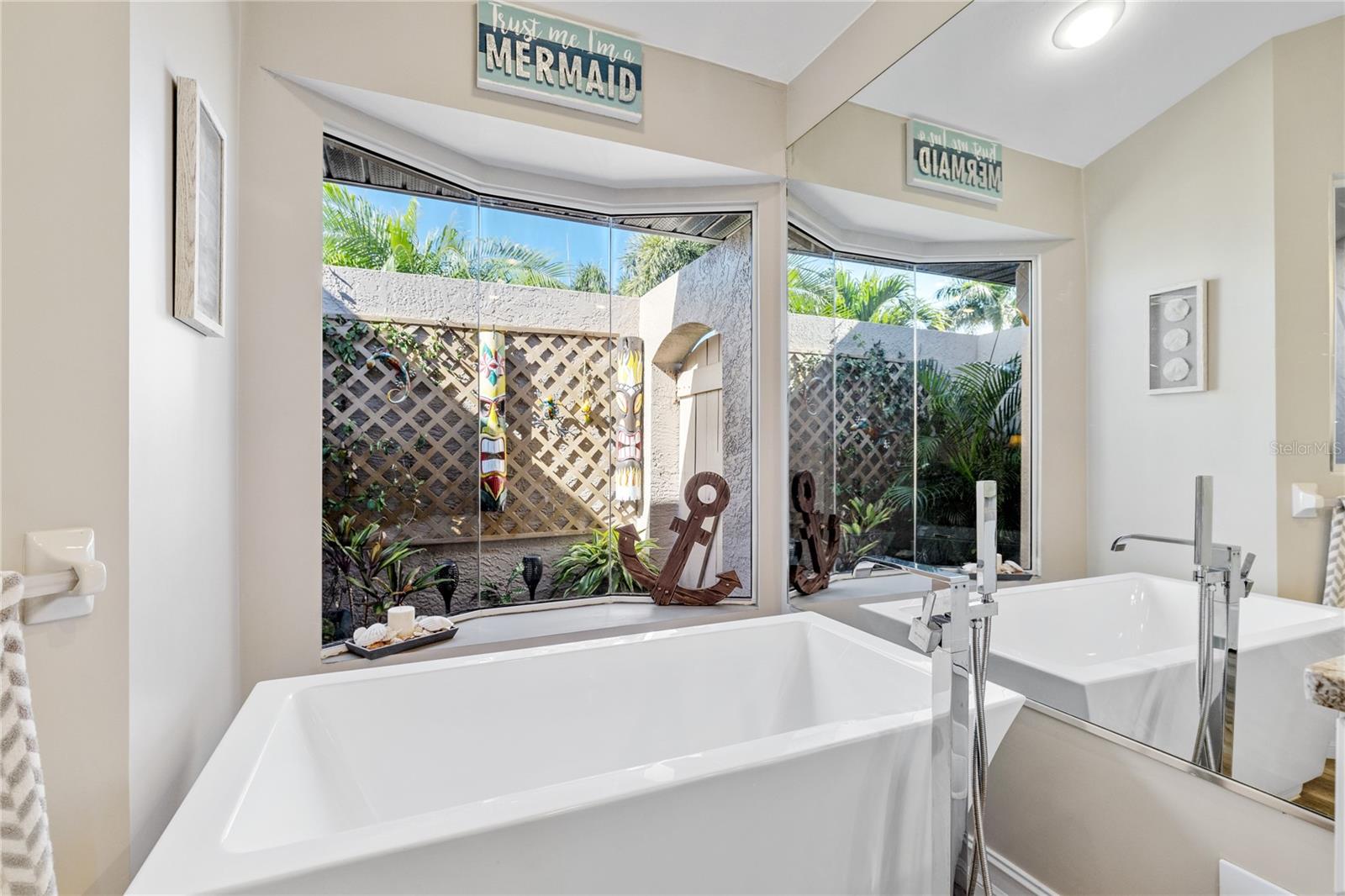 Image 45 of 59 For 11872 Princess Grace Court