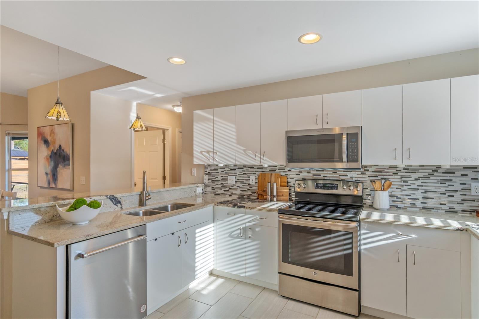 Image 15 of 62 For 2206 Mistleto Lane