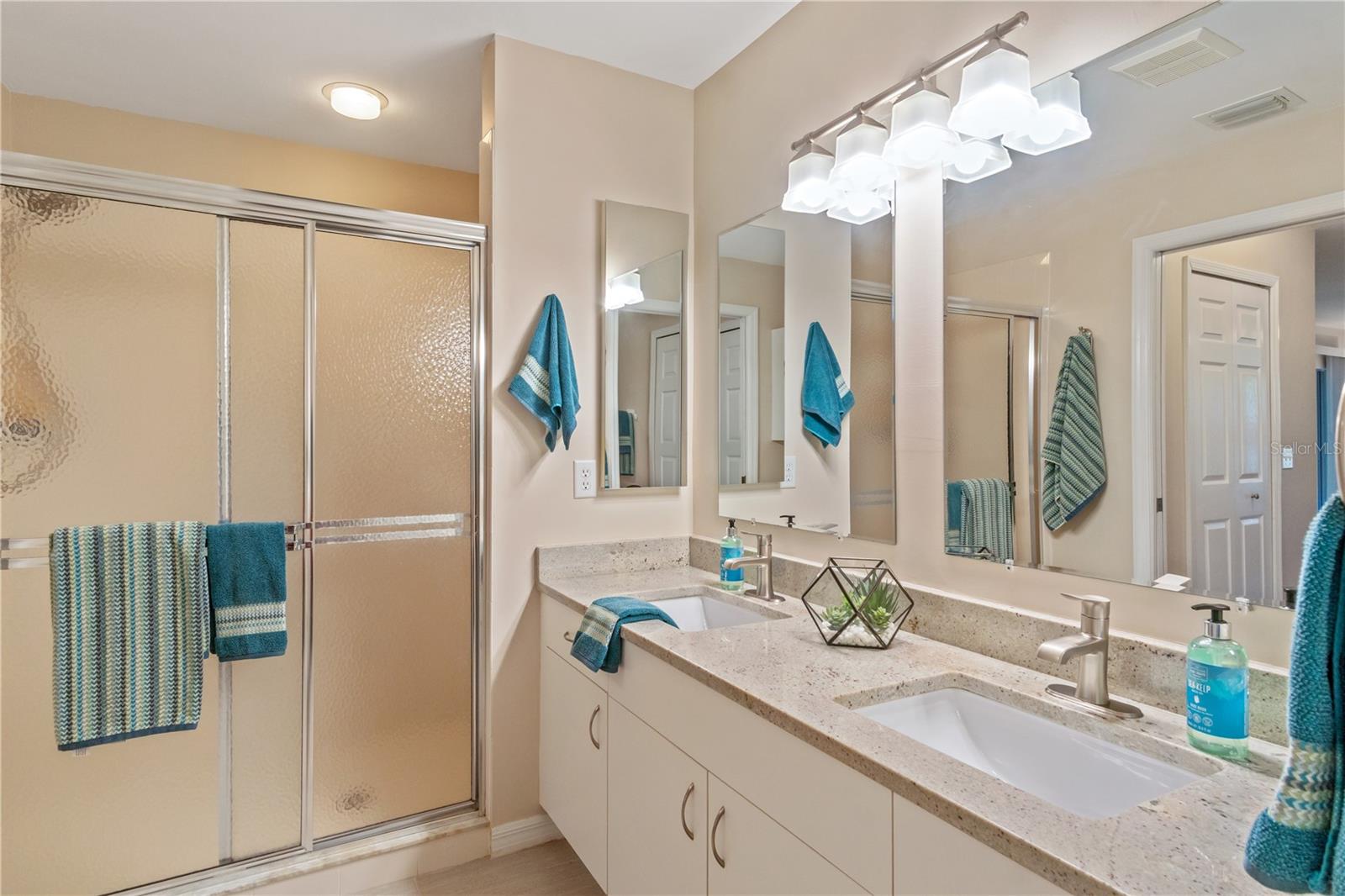 Image 37 of 62 For 2206 Mistleto Lane