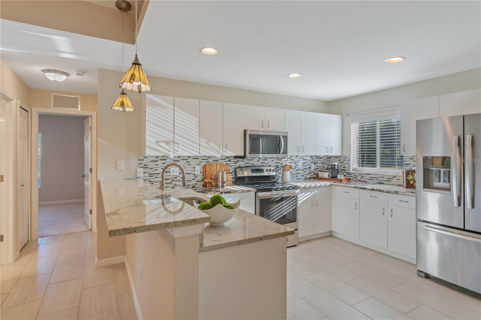 Image 4 of 62 For 2206 Mistleto Lane