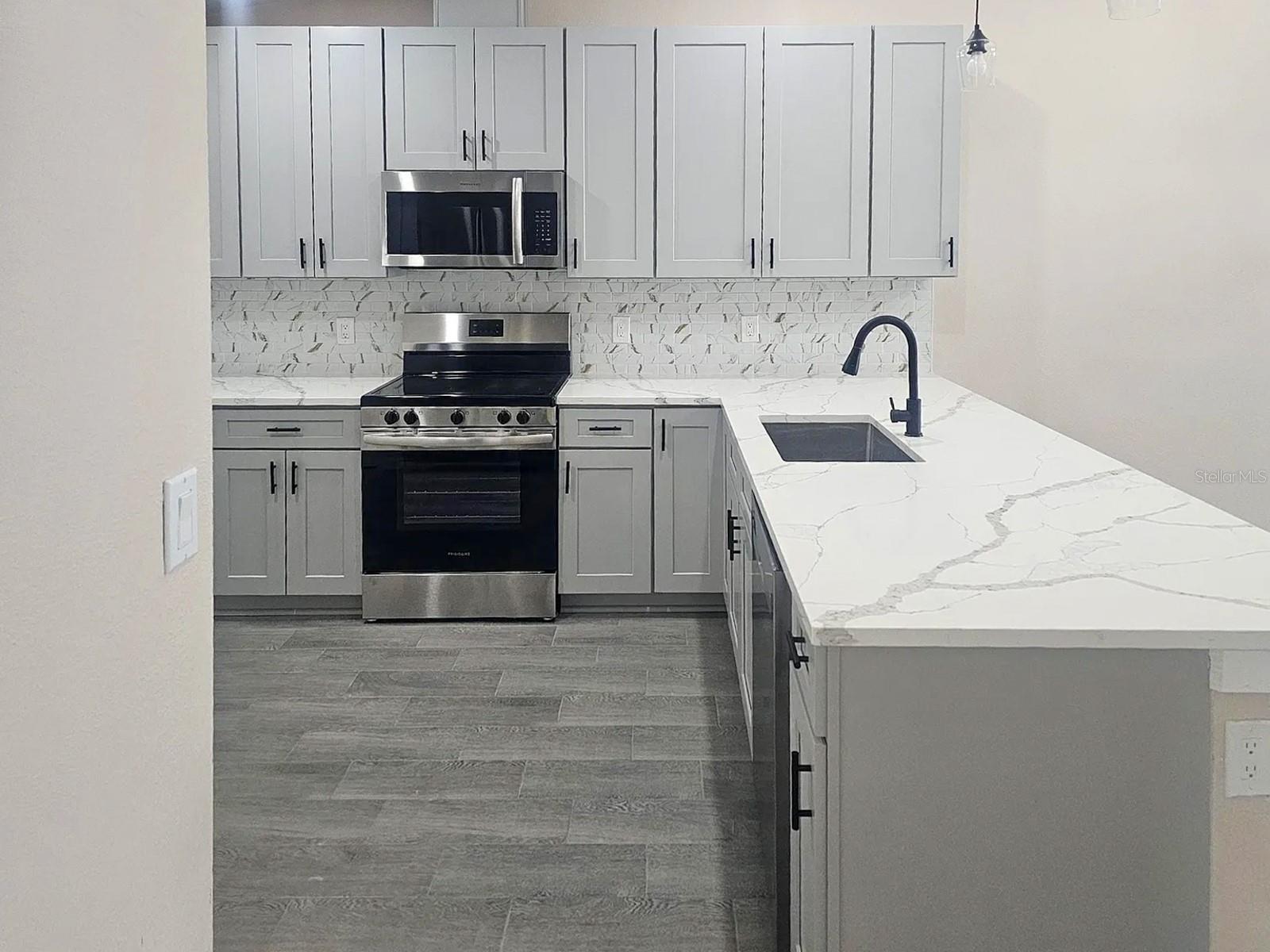 Image 12 of 32 For 11154 Pendleton Avenue