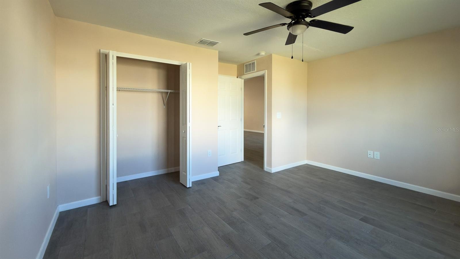 Image 26 of 32 For 11154 Pendleton Avenue