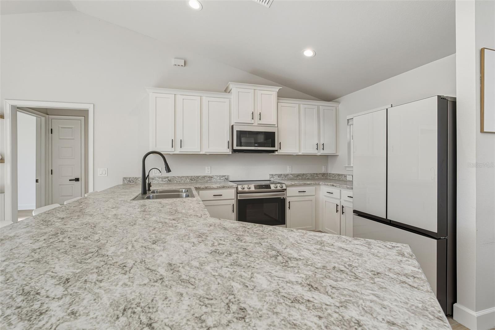 Image 10 of 40 For 1201 Lotus Street