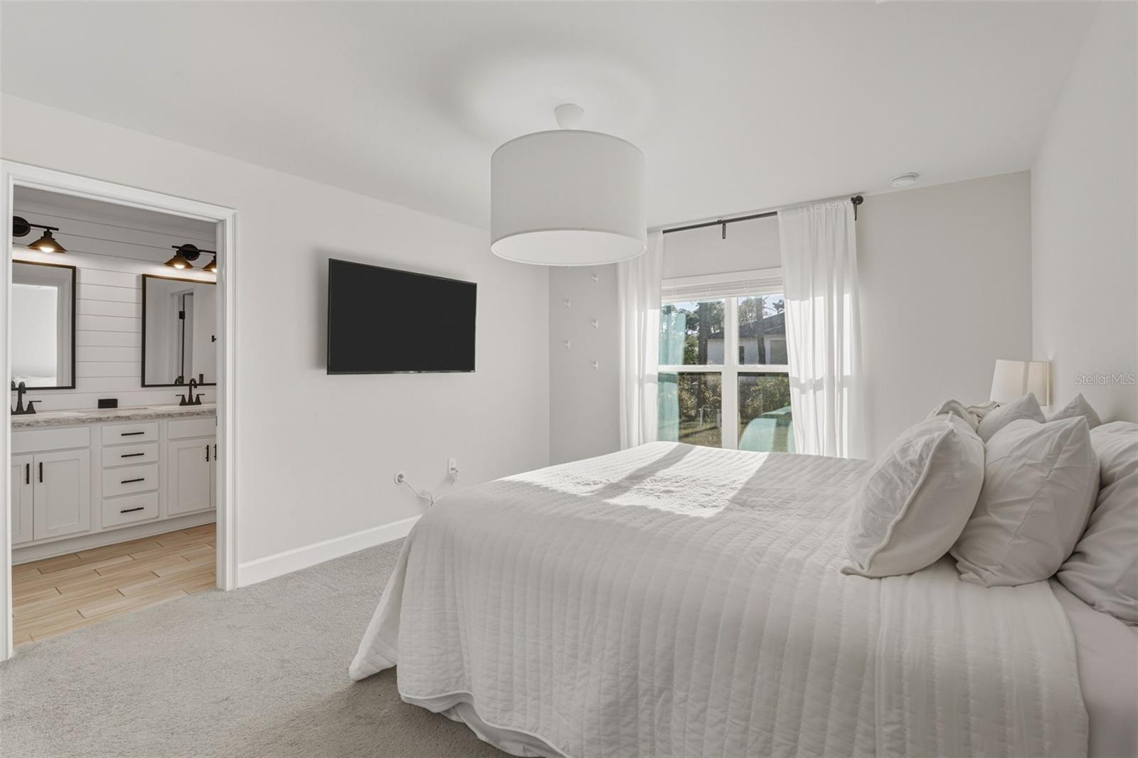 Image 22 of 40 For 1201 Lotus Street