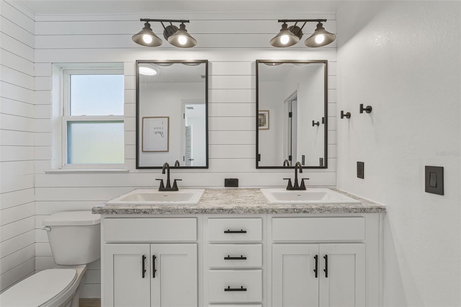 Image 25 of 40 For 1201 Lotus Street