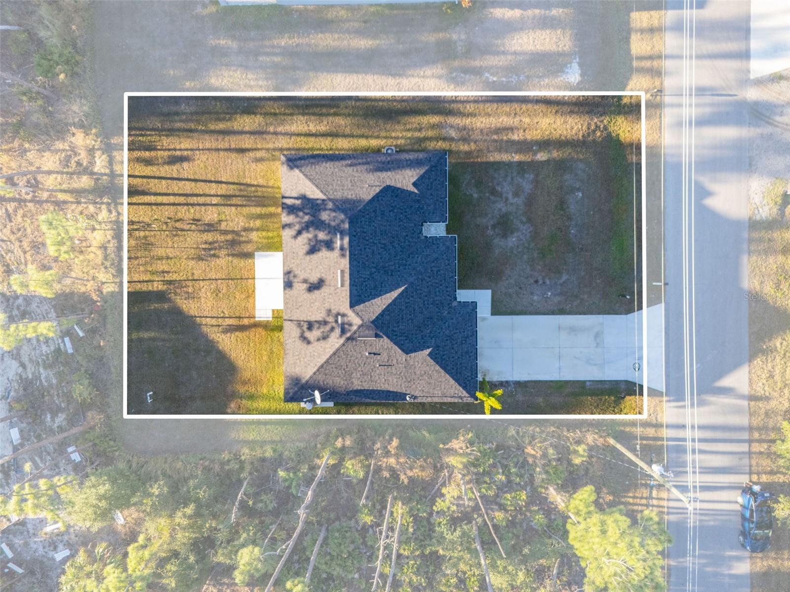 Image 34 of 40 For 1201 Lotus Street