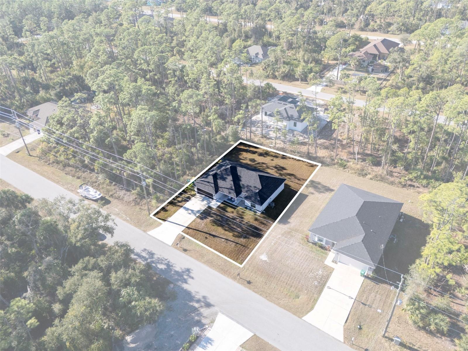 Image 35 of 40 For 1201 Lotus Street