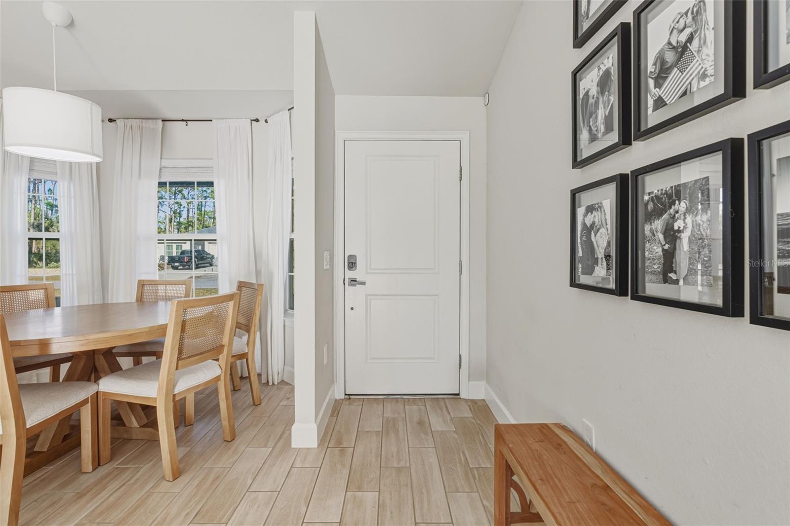 Image 7 of 40 For 1201 Lotus Street