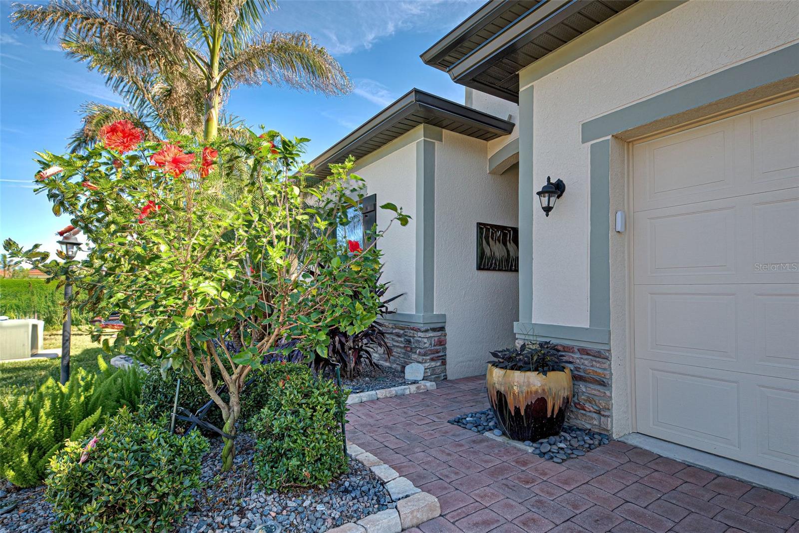 Image 4 of 70 For 2108 La Palma Avenue