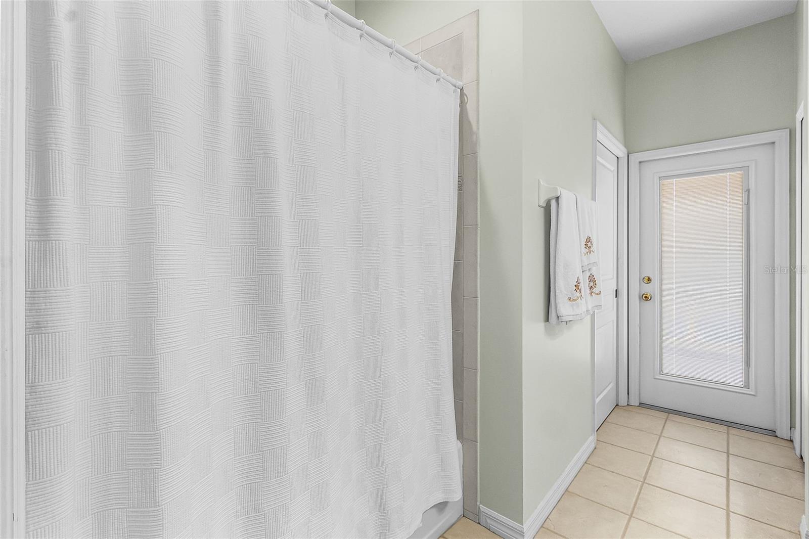 Image 27 of 50 For 400 Gun Cay Lane