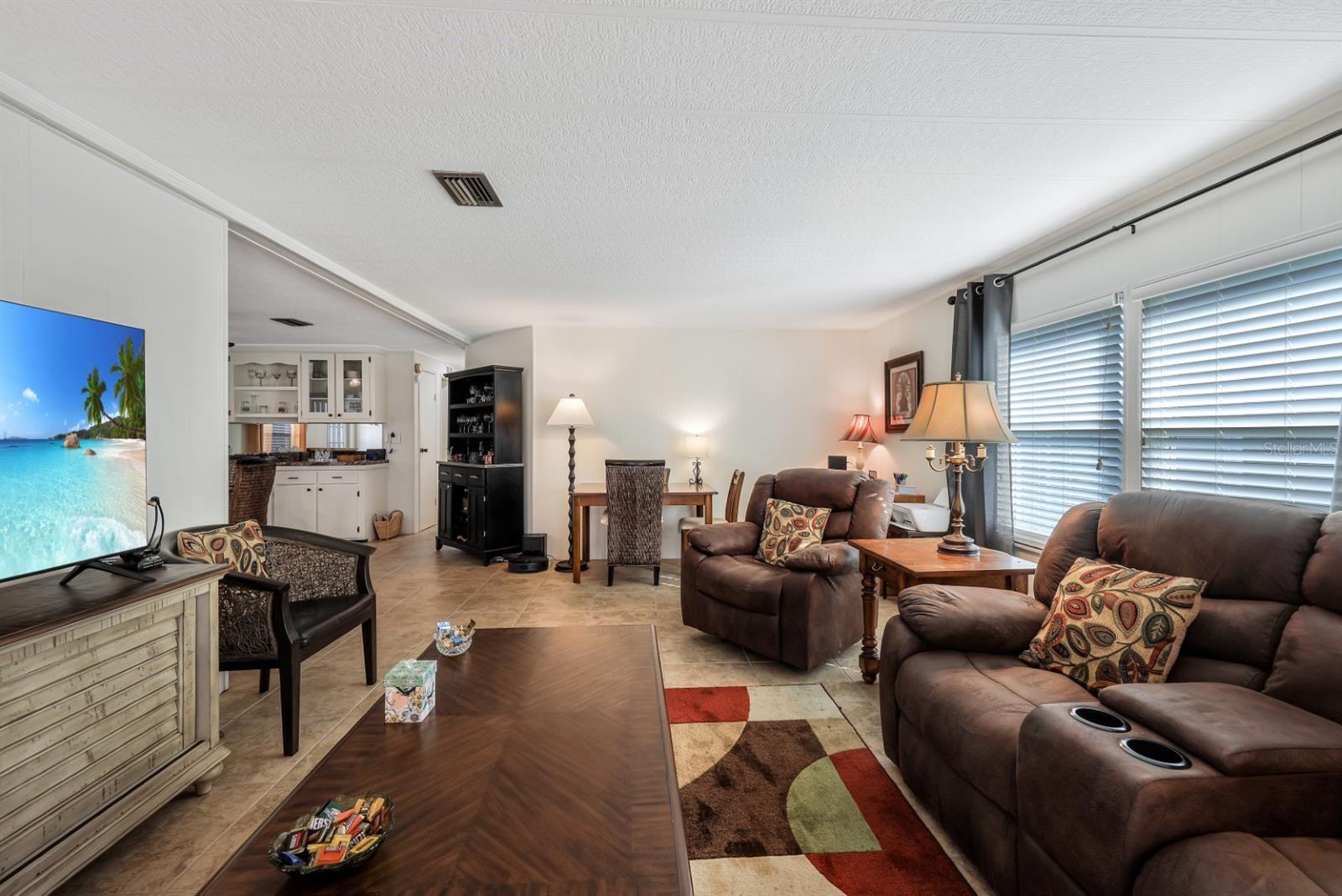 Image 14 of 96 For 2100 Kings Highway 857