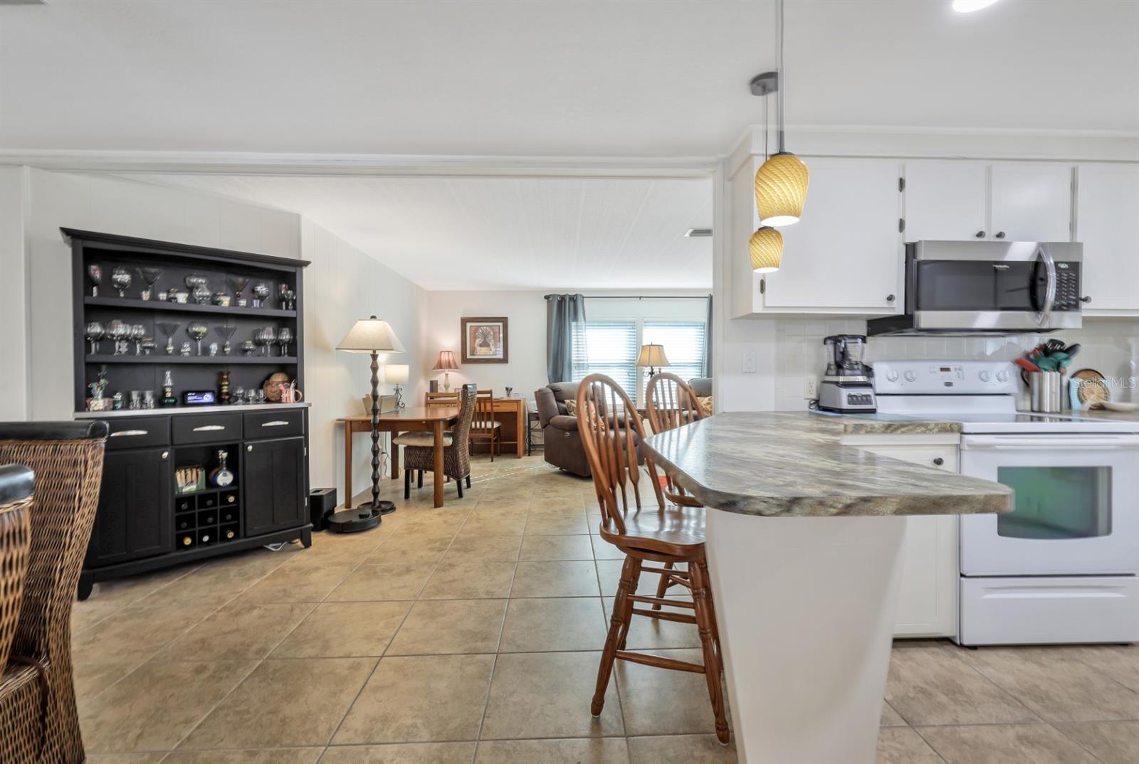 Image 15 of 96 For 2100 Kings Highway 857