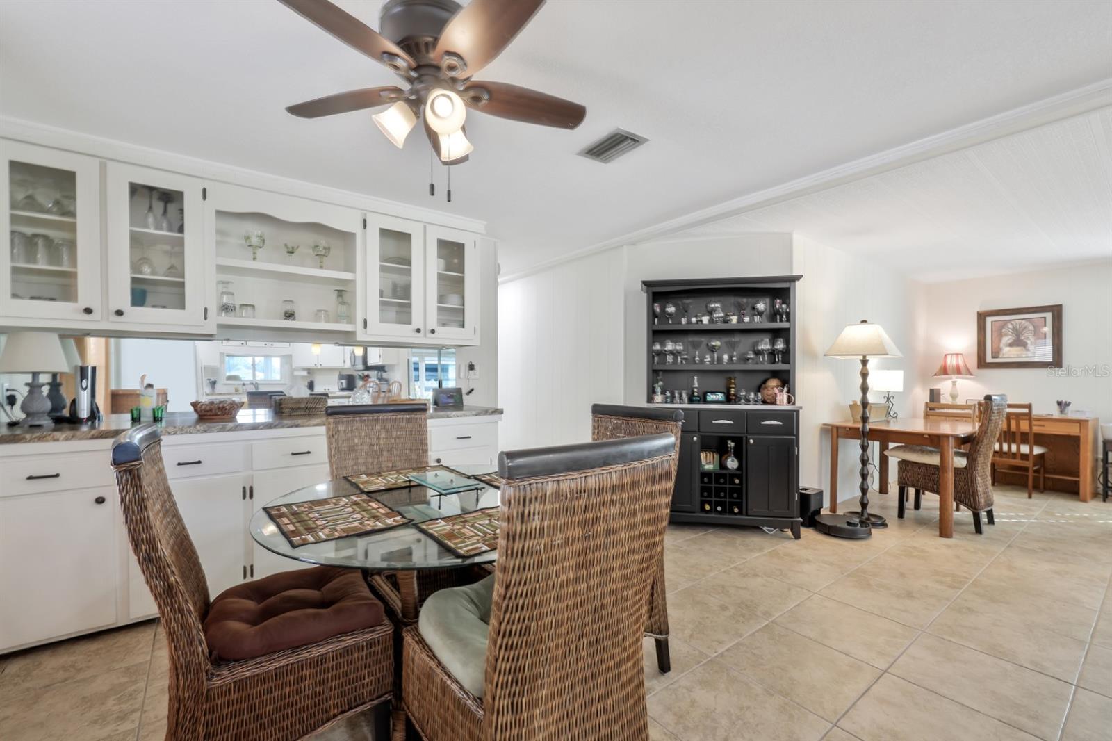 Image 20 of 96 For 2100 Kings Highway 857