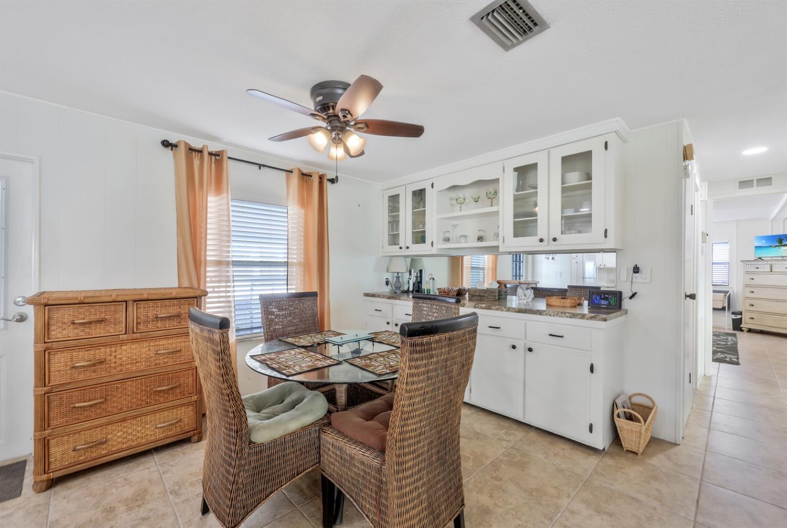 Image 21 of 96 For 2100 Kings Highway 857