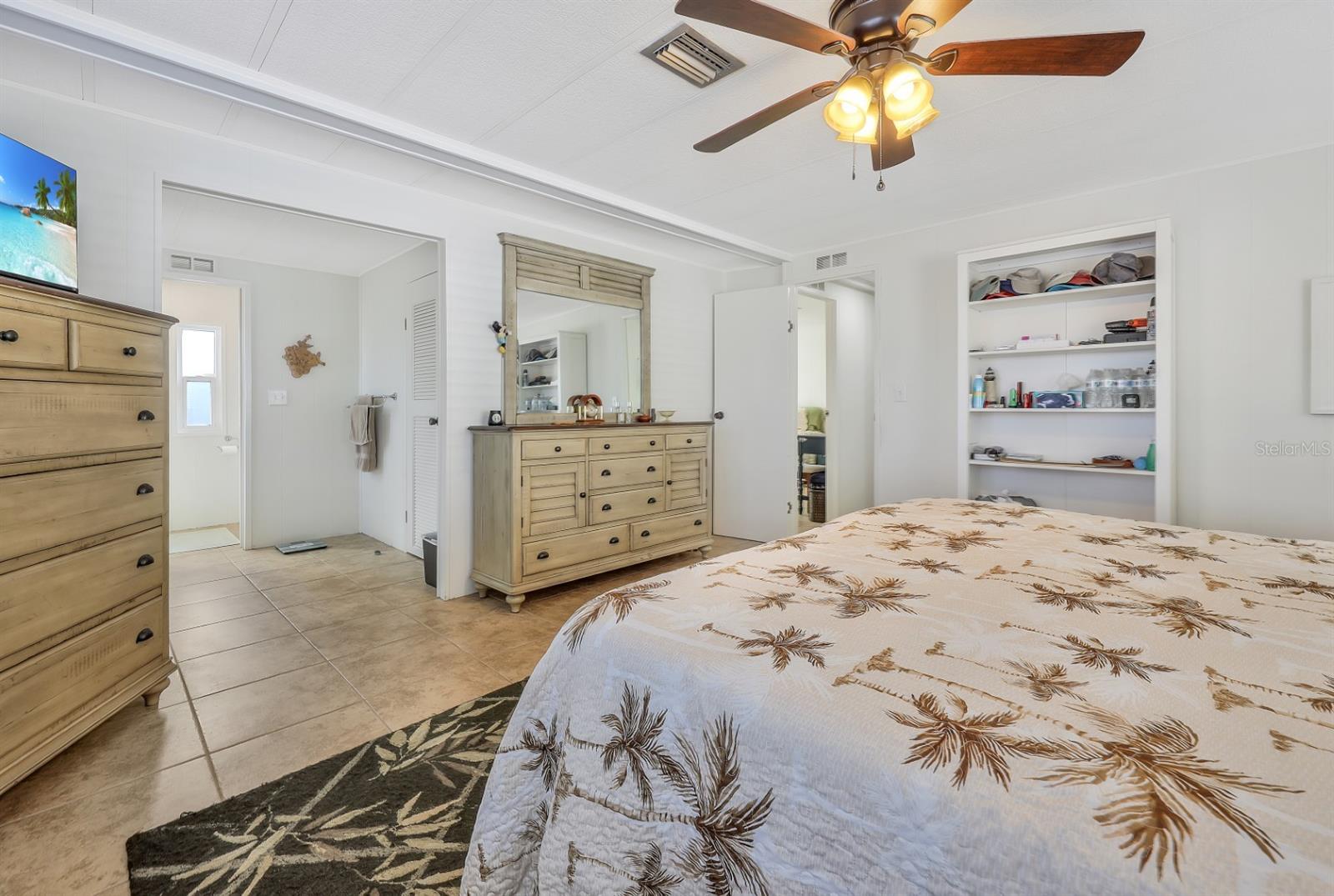 Image 24 of 96 For 2100 Kings Highway 857