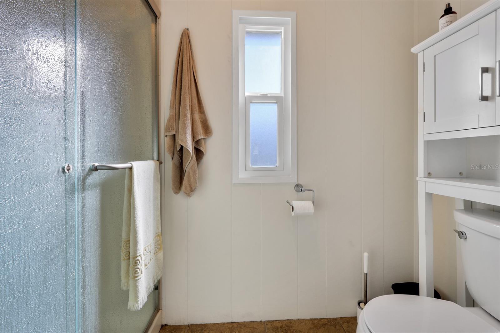 Image 27 of 96 For 2100 Kings Highway 857